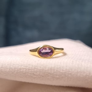 PERIMADE Oval Natural Amethyst Ring, Dainty Purple Crystal Stacking Ring, Cute Dainty Ring, Trendy Best Friend Gift, Minimalist Promise Ring