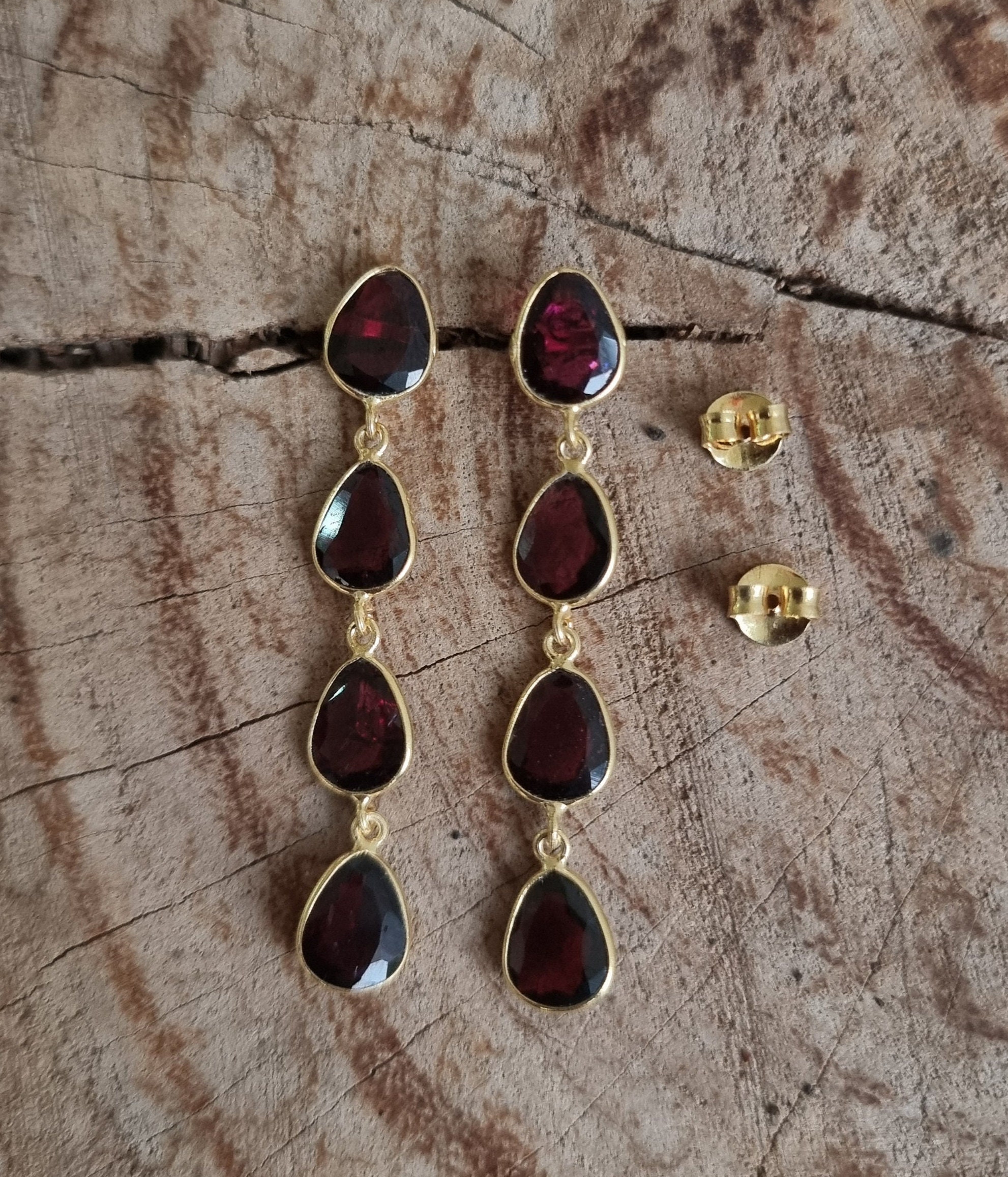 Orecchini con granato rodolite, orecchini con granato placcati in oro 18k, orecchini in argento 925, orecchini con pietre preziose di granato, regali di San Valentino