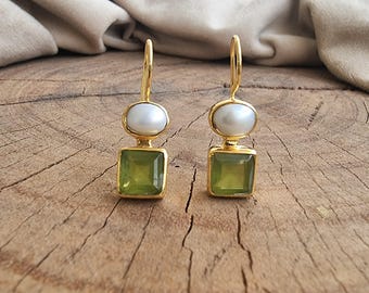 Pearl Stud, Peridot Handmade Earring, 925 Silver Earring, Gold Plated Designer Earring, Natural Gemstone Earring, Gifted Jewelry