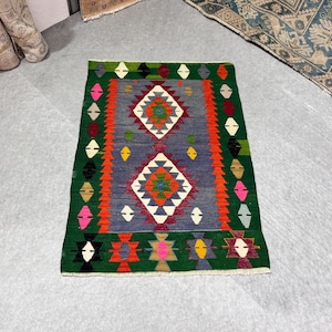 3x4 kilim, Turkish kilim rug, Older kilim, Bohemian kilim rug, Vintage kilim rug, Historical kilim rug, Handmade kilim rug, 2.6 x 3.7 ft.