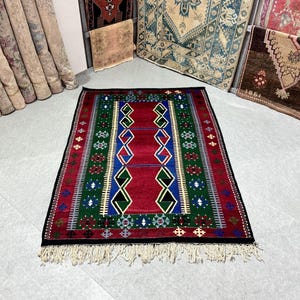 4x6 kilim, Turkish kilim rug, Older kilim, Bohemian kilim rug, Vintage kilim rug, Historical kilim rug, Handmade kilim rug, 4.1 x 5.9 ft.