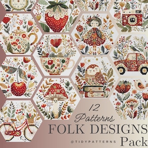 Könnte beinhalten: Eine Sammlung von 12 Folk-Design-Mustern in einem sechseckigen Raster. Jedes Sechseck zeigt eine detaillierte Illustration, darunter eine Teekanne, eine Erdbeere, eine Puppe, eine Kamera, eine Kirsche, eine Teetasse, eine Eule, ein Auto, ein Pilz, ein Fahrrad und Blumenarrangements. Der Text lautet "12 Patterns Folk Designs Pack".