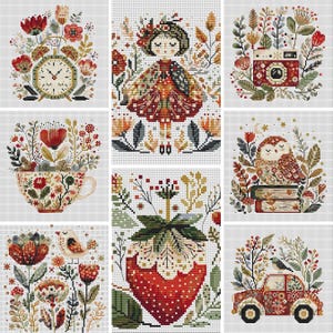 Op de afbeelding: Een verzameling kruissteekpatronen met bloemen- en natuurthema's. De patronen omvatten een klok, een pop, een camera, een theekopje, een uil, een vogel, een aardbei en een auto, allemaal in een folk art-stijl met rode, groene en gouden accenten.