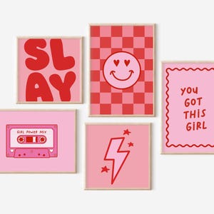 5er Set Karierte Mädchen Power Prints, Smile Face Wandkunst, Retro Kassette Print, Slay Bubble Letter Girls Art, Retro Galerie Ästhetische Kunst