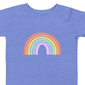 Regalo per neonati arcobaleno, maglietta arcobaleno per bambini piccoli, regalo per bambini piccoli, arcobaleno, maglietta arcobaleno disegnata a mano, abbigliamento arcobaleno per neonati, scatola regalo per neonati