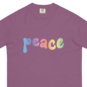 Pace, pace e amore, maglietta della pace, regalo per il campeggio per lei, maglietta estiva, maglietta della pace e dell'amore, maglietta da campeggio, maglietta della pace, maglietta boho, maglietta divertente