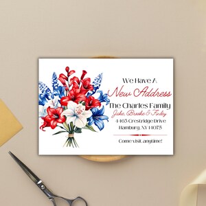 Floral rouge, blanc et bleu Nous avons un nouveau modèle de carte d'adresse Faire-part de déménagement patriotique, nouvelle maison, Amérique, déménagement, déménagement militaire