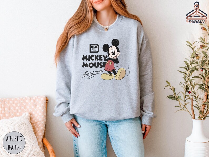 Sudadera vintage de Mickey Mouse, camiseta para viaje a Disney, sudadera de cuello redondo de Magic Kingdom, camiseta retro de Disney, sudadera para vacaciones familiares, camiseta de Disney World imagen 3