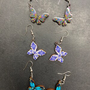 Aretes de madera- butterfly-colorful drop earrings- mexican handmade- aretes mexicanos- wood - artesanal-cultural earrings-mariposa-talavera