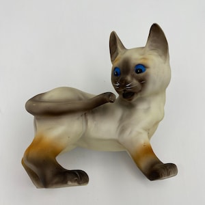 Seymour Mann Siamese Cat with Blue Eyes Chasing Tail Bisque Porcelain Figurine 5.25"