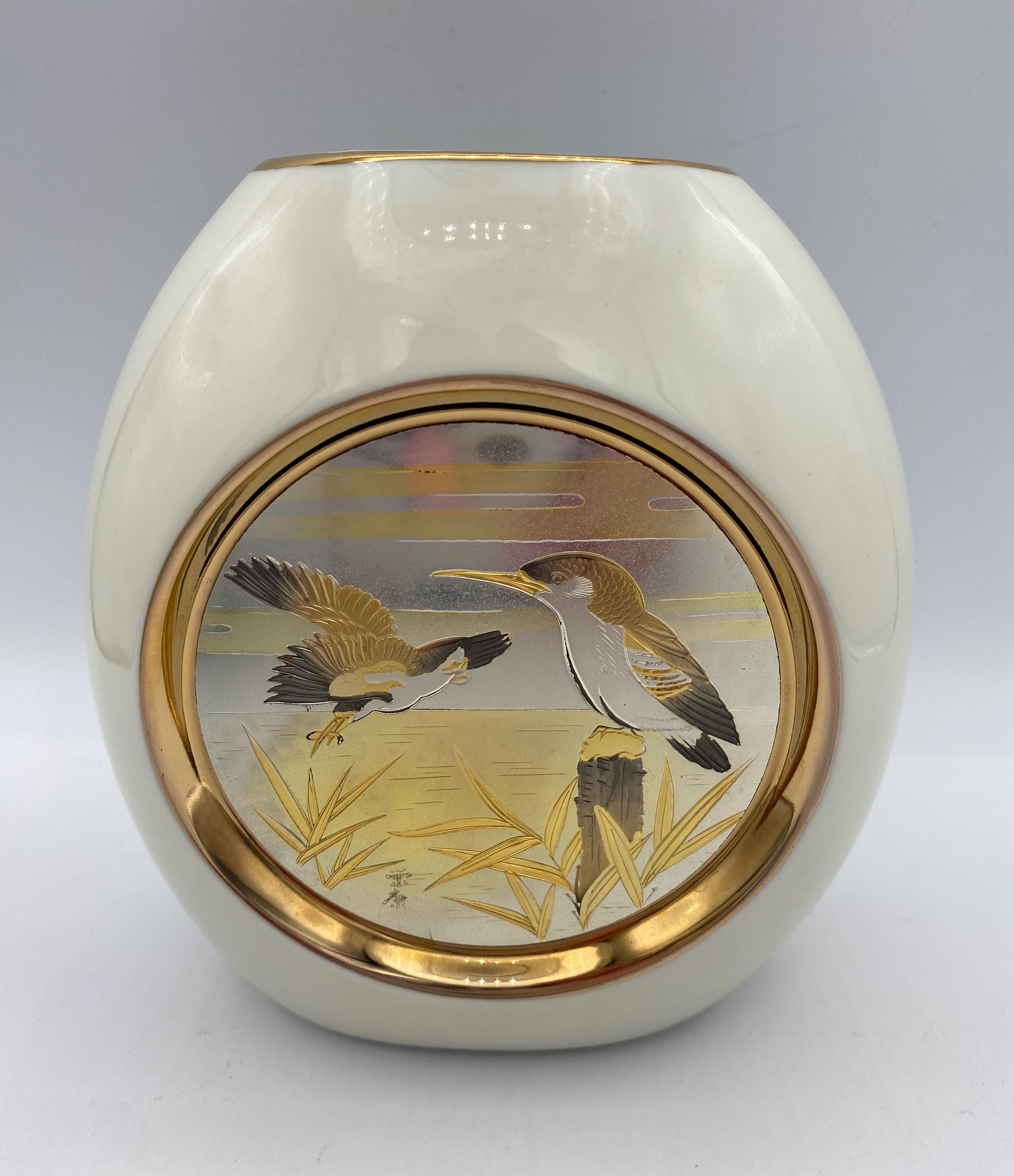 The Art of Chokin Vases With 24k Gold Edging; Floral Design