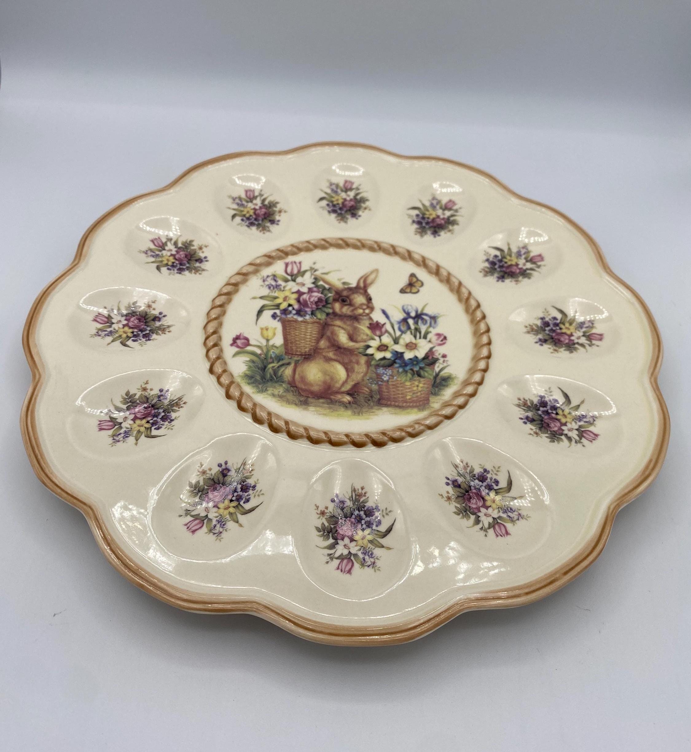Assiette uf à la diable Cracker Barrel Trésors de Pâques ; Plateau à oeufs en céramique avec bords festonnés ; Vaisselle de Pâques vintage ; 11,5 pouces de diamètre