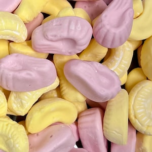 Baby Shrimps and Bananas, sweets, traditional, sweetshop, free delivery, foam, foamy sweet shop favorite childhood memory sweets