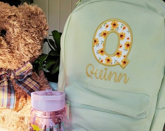 Personalisierte Kleinkind Rucksack, gestickte Initiale und Name, kleine Mini Kindergarten Rucksack, Blumen Rucksack, Kleinkind Mädchen Tasche