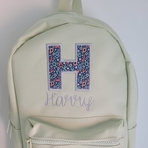 Sac à dos pour tout-petit, initiale et nom brodés personnalisés pour tout-petit, sac à dos pour chambre d'enfant, sac à dos dinosaure, sac à dos floral, sac pour tout-petit garçon