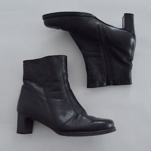 Black leather Boots womens ankle boots block chunky heels Vintage 90s womans UK 4 US 6.5 EU 37