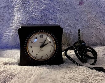 Rare Vintage Hammond Synchronous Electric Alarm Clock With Art