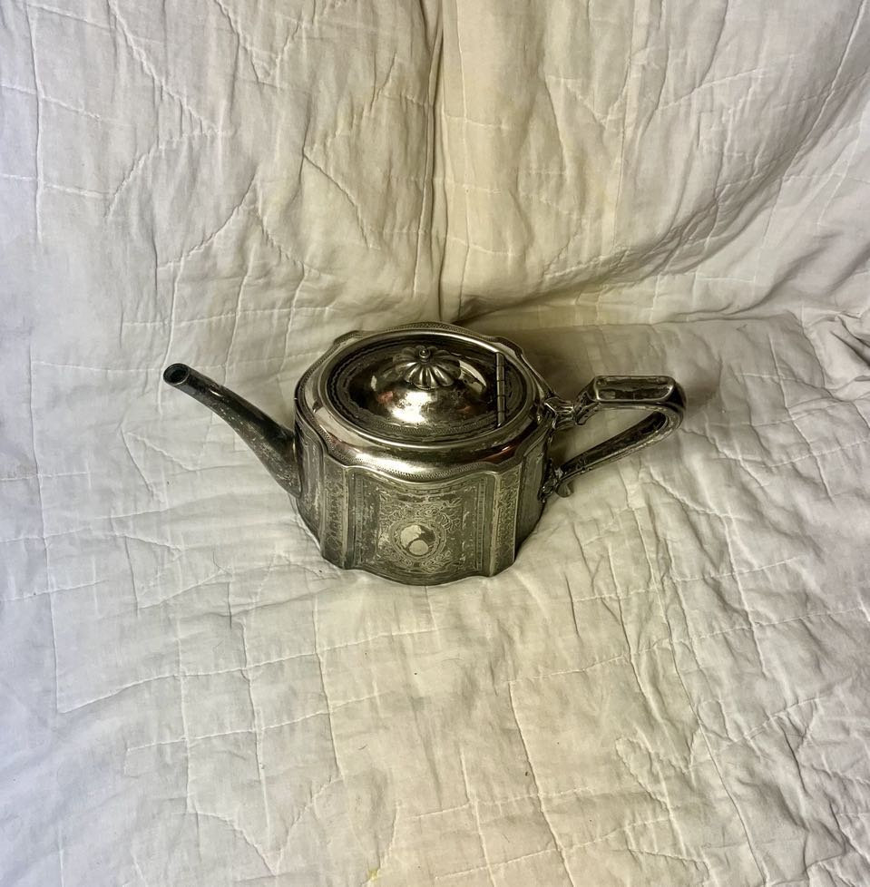 Antique WALKER & HALL Sheffield England Silver Plated Teapot C1895