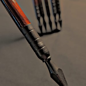 BATTER ARROW - Special Silt Cut Maned Traditional Batter Arrows - 12 Piece (ABY Archery Design)