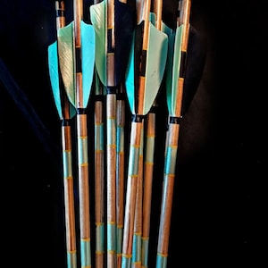 Special Shield Cut Maned Traditional Arrows - 12 Piece (ABY Archery Design)