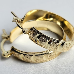 Gold or Silver Plated Oro Laminado Bangle Hoop Earrings (Pair)