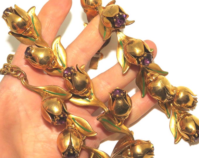 Early Leo Glass Rosebud Necklace and Bracelet Set