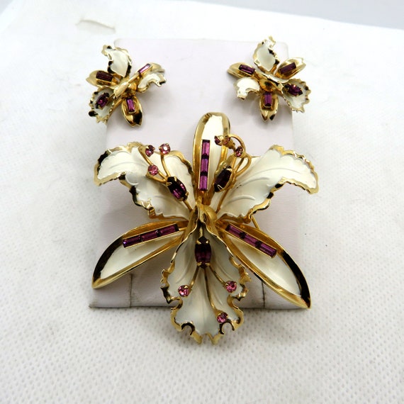 Very 3-D White and Purple Orchid Pin and Screw Ea… - image 4
