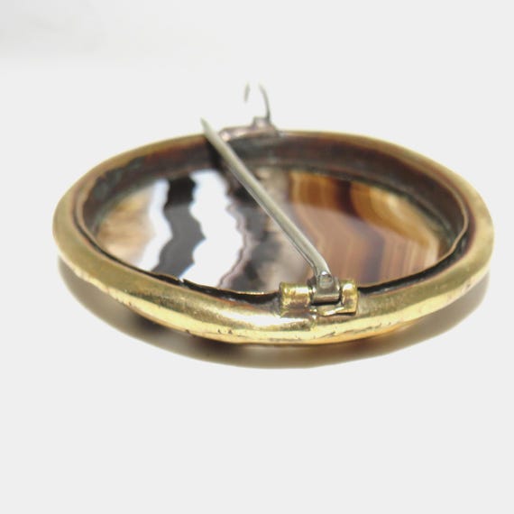 Dramatic Translucent Victorian Banded Agate Pin - image 6