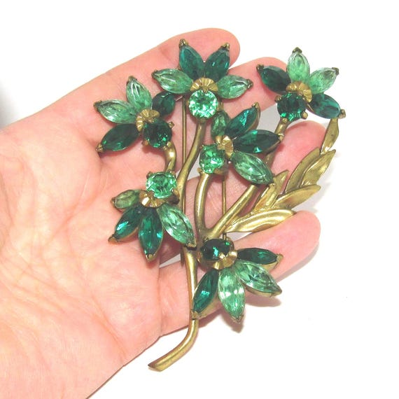 Unsigned Eisenberg Original Green Flowers Fur Clip