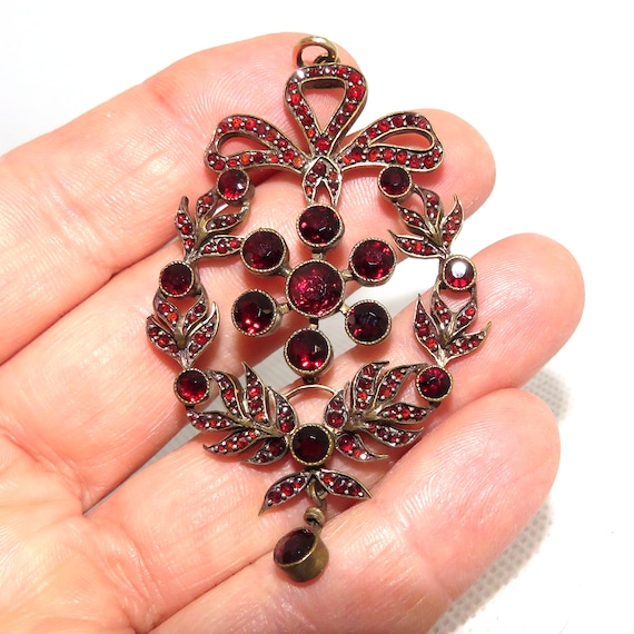 Late Victorian Bohemian Garnet Pendant