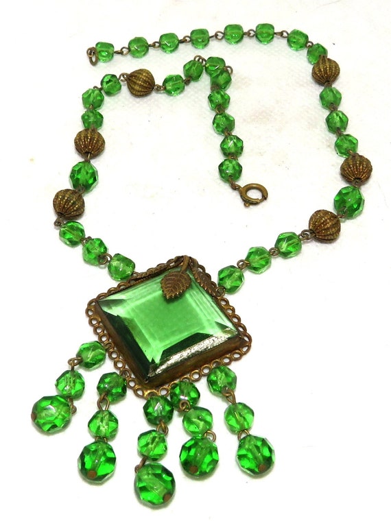 Green Glass 1920's Czechoslovakia Necklace