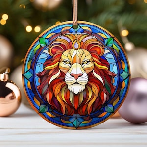 Lithuanian Lion Ornament Baltic Pride Gift for Lithuania Heraldic Symbol Keepsake Ceramic Tree Decoration for Heritage Enthusiast