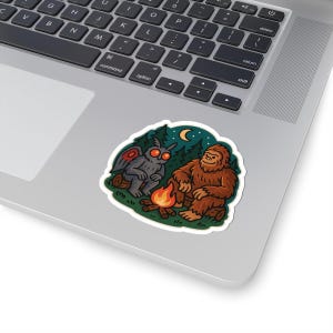 Pegatina de Mothman y Pie Grande, regalo para entusiastas de los críptidos y amantes de lo paranormal. Vinilo adhesivo para botella de agua o portátil con temática de criaturas míticas. imagen 5