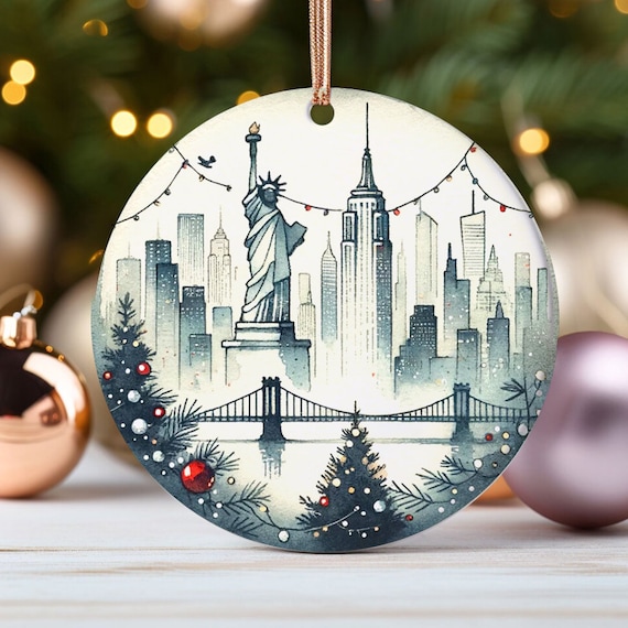 Empire State Building Watercolor Skyline Souvenir New York T-Shirt Empire State Building Watercolor Skyline Souvenir New York T-Shirt