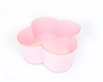 Classic Quatrefoil Planter | Elegant Tole Home Decor | Indoor Centerpiece for Orchids and Greenery