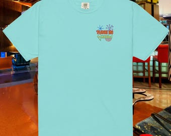 Camiseta bordada Tune In Lounge Comfort Colors / Ropa Disney sutil