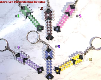 Pixel Shovel Schlüsselanhänger Set – Handgefertigtes Gamer Zubehör
