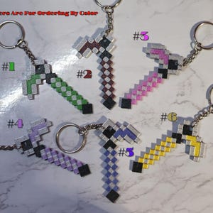 Minecraft-Inspired Pixel Hoe Keychain Set – Gamer-Inspired Accessories | Perfect for Backpacks, Gifts & More!