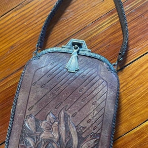 Early 20th century Art Deco leather handbag