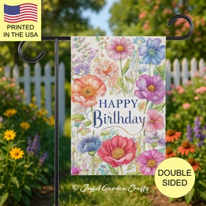 Birthday Garden Flag with Vintage Flowers Festive Yard Decor Outdoor Happy Birthday Flag Floral Garden Banner for Celebrating Birthdays Gift