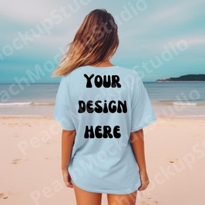 Comfort Colors 1717 Chambray Shirt Mockup Chambray Tshirt Übergroße Rücken Mockup Modell Mock Up Chambray Comfort Color c1717 Sommer Strand