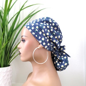 Daisy Print Satin Lined Ponytail Scrub Cap: Hair Protection