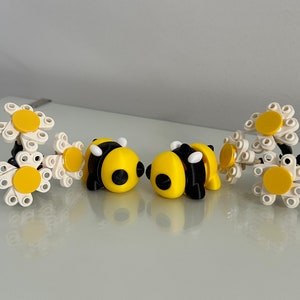 Articulated Fidget Toy - Bee