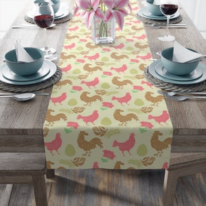 Farmhouse Cute Chickens On Yellow Background Table Runner