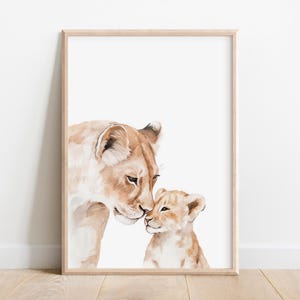Stampa di un leone con mamma e bambino, stampa di un leone carino, arte per cameretta dei bambini in stile safari, arte per cameretta dei bambini con animali, stampa di un leone per cameretta dei bambini, arte murale per cameretta dei bambini, stampa di un animale del safari