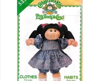 Modello di vestiti per bambini con toppa di cavolo - Butterick 5358