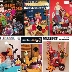 Puede incluir: Seis libros de patrones de ganchillo diferentes que presentan una variedad de juguetes de ganchillo coloridos, incluyendo una jirafa, un payaso, un oso, una casa y un hongo. Los libros se titulan "Gift Time", "Third Bazaar Book", "Bazaar Time", "Bazaar", "Novelties by Fontana" y "Bazaar Time".