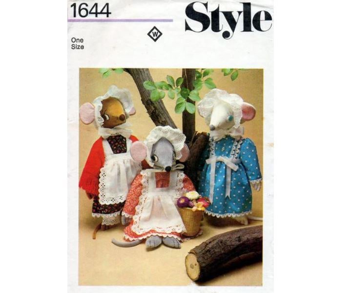 Style 1644  Mouse and Wardrobe - PDF Pattern