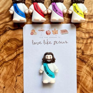 Mini Jesus Figurine with Sash: Christian Gift, Religious Collectible, Jesus Loves You, Jesus Figure, Christian Collectables, Religious Gift
