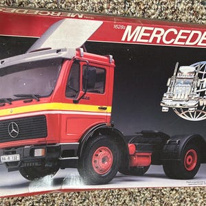 1628s Mercedes-Benz “Trucks of the World” Model